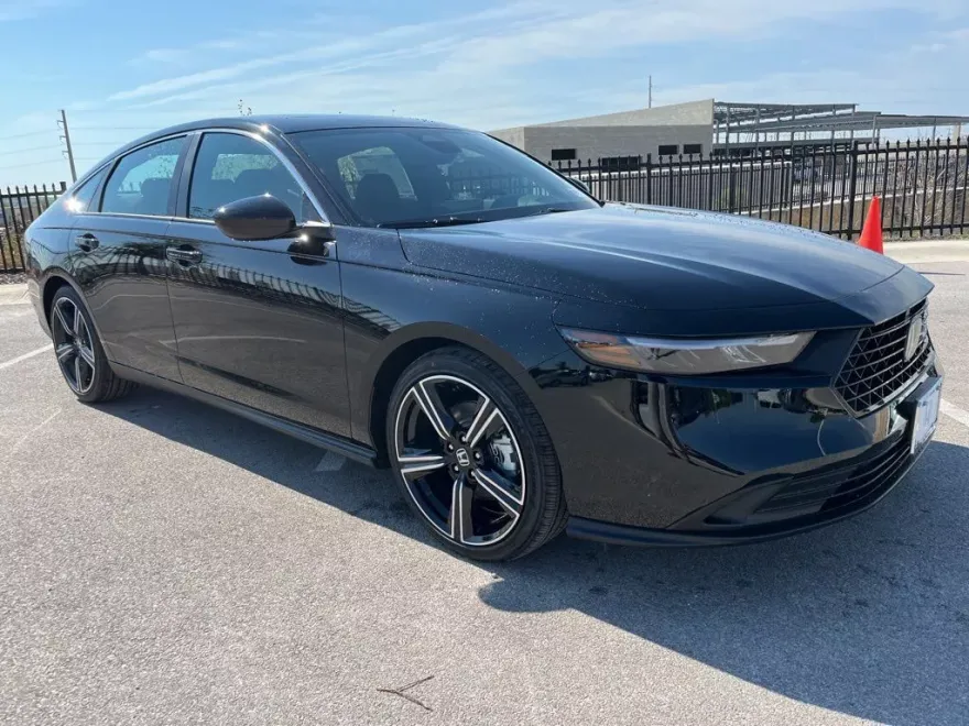 2025 Honda Accord Hybrid Sport photo 1