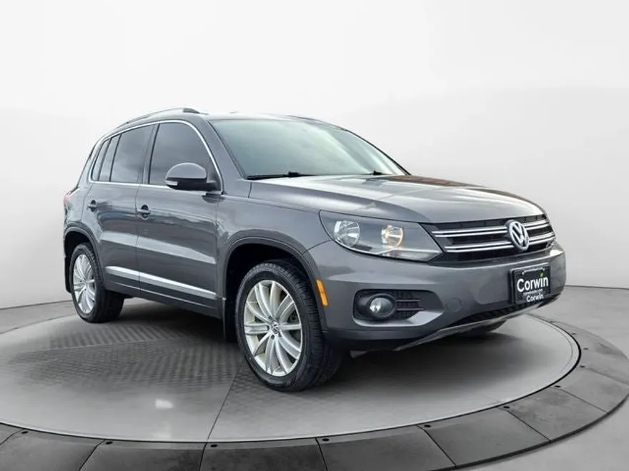 2013 Volkswagen Tiguan SE photo 1
