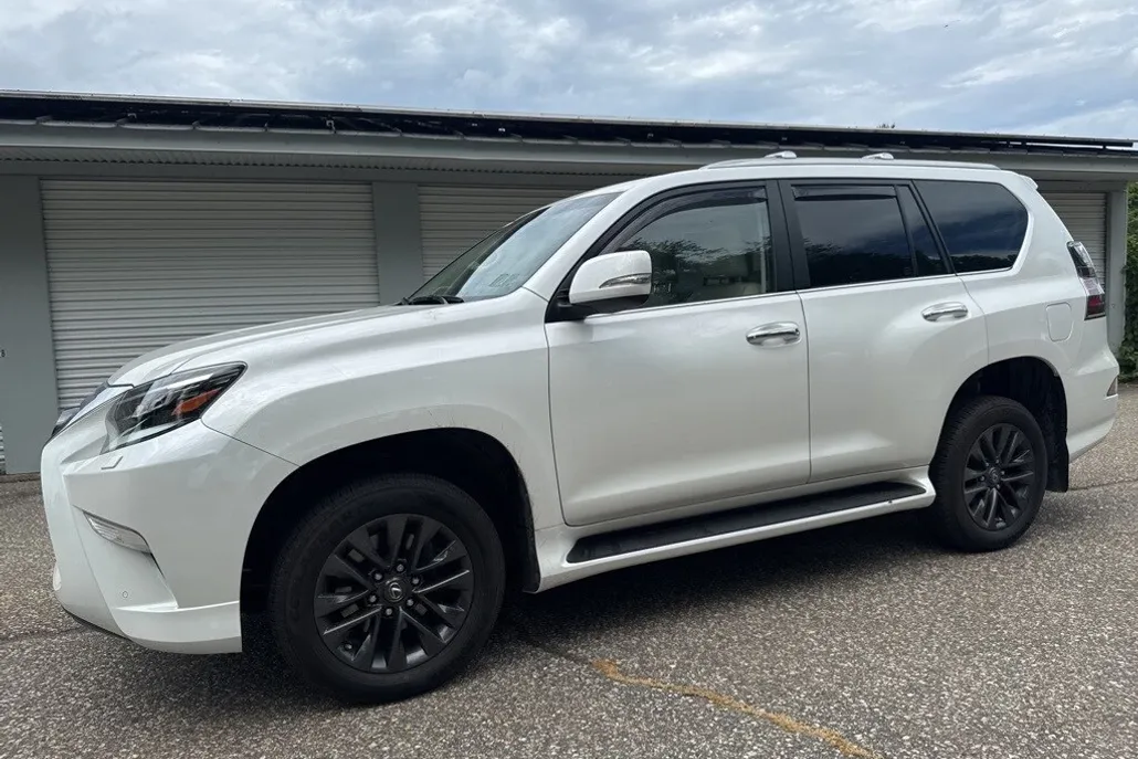 2022 Lexus GX 460 Premium photo 1