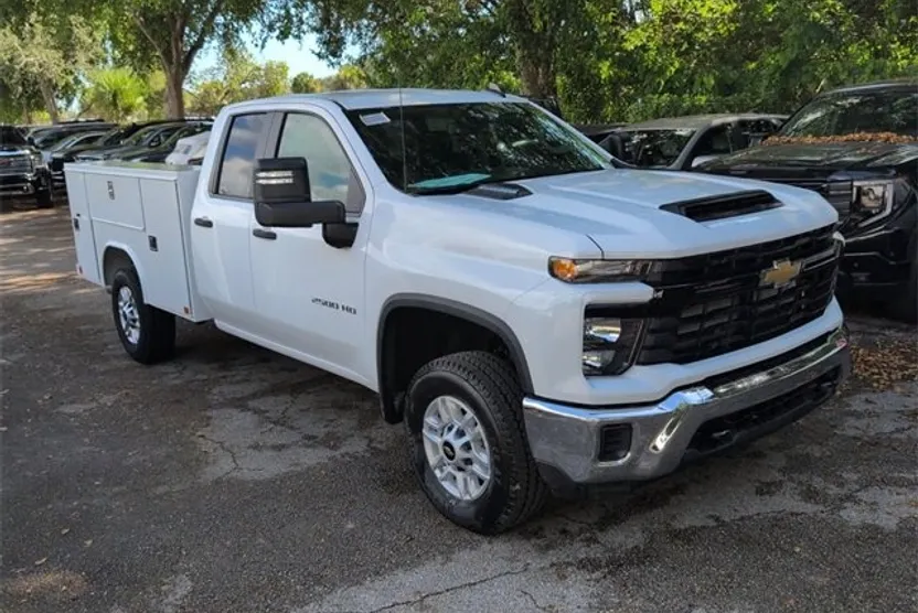 2025 Chevrolet Silverado 2500HD photo 1
