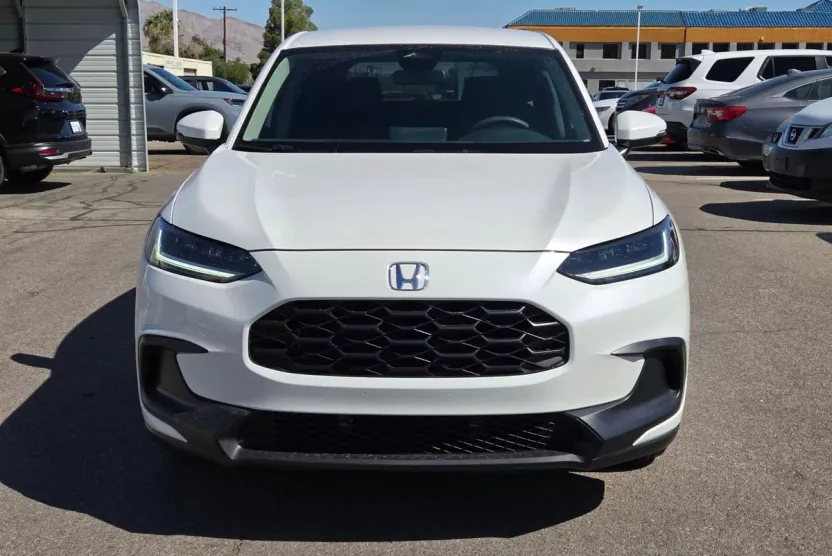 2025 Honda HR-V LX photo 1