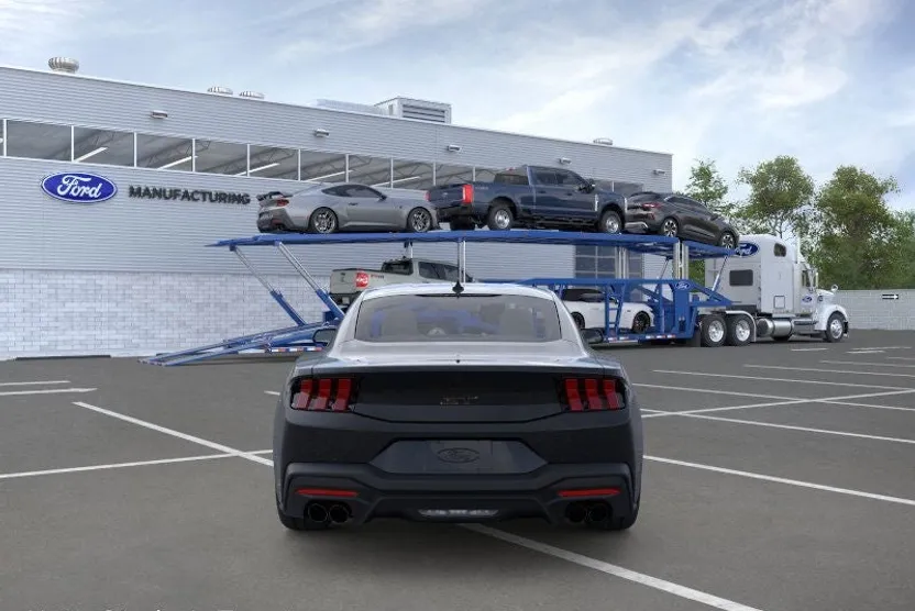 2025 Ford Mustang GT photo 1