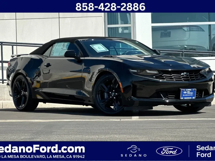 2023 Chevrolet Camaro LT1 photo 1