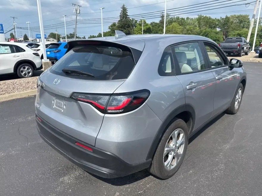 2023 Honda HR-V LX 2WD photo 1