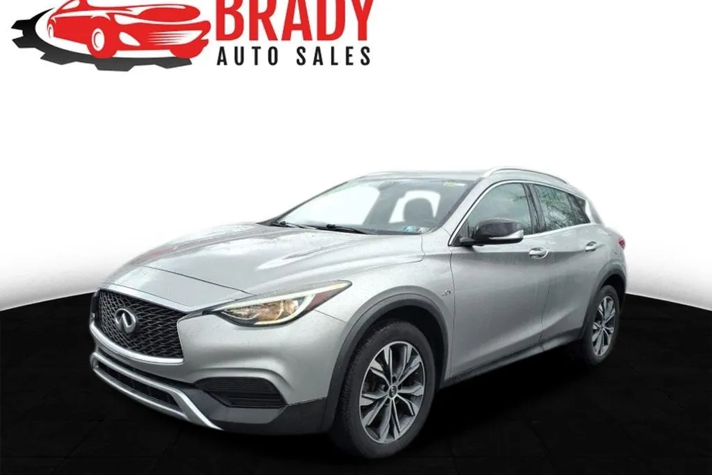 2018 Infiniti QX30 Luxury photo 1