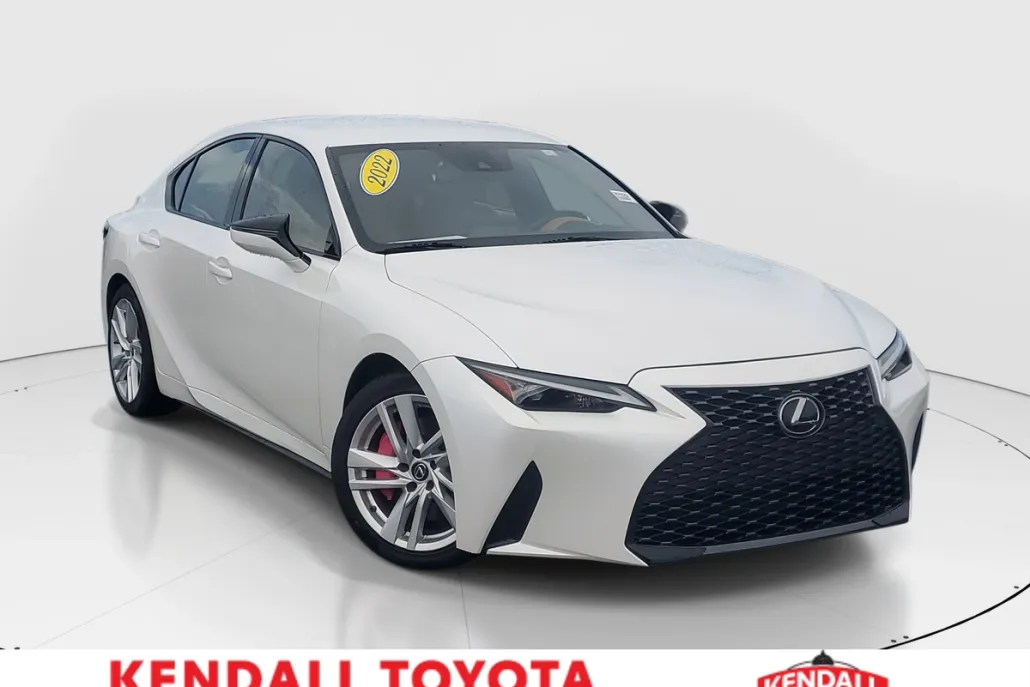 2022 Lexus IS 300 photo 1