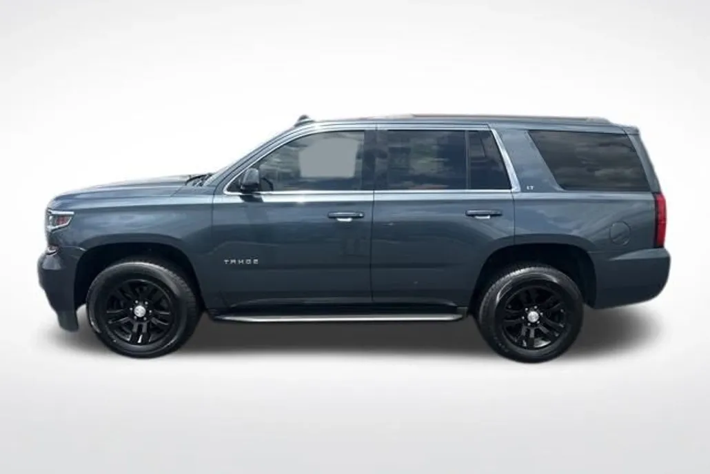 2019 Chevrolet Tahoe LT photo 1
