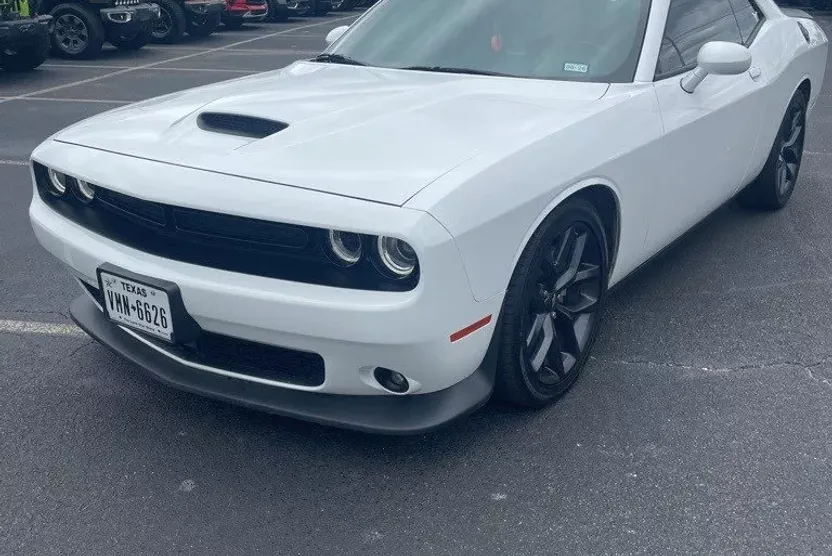 2023 Dodge Challenger GT photo 1