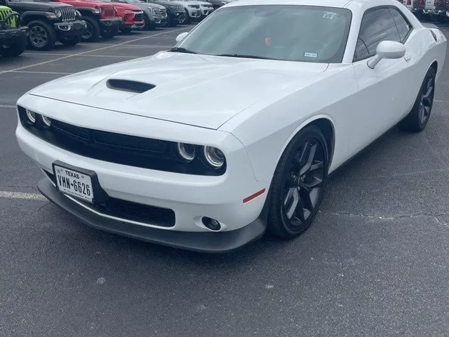 2023 Dodge Challenger GT photo 1