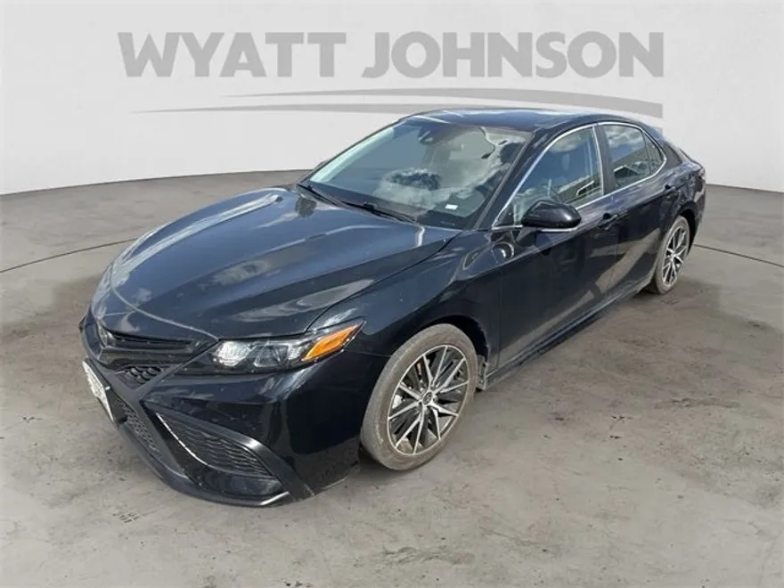 2023 Toyota Camry SE photo 1