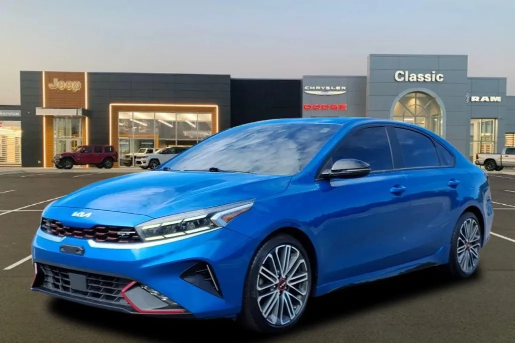 2022 Kia Forte GT photo 1