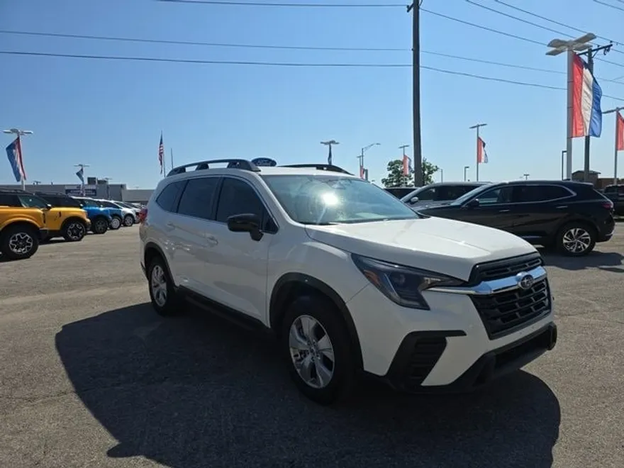 2023 Subaru Ascent Base photo 1