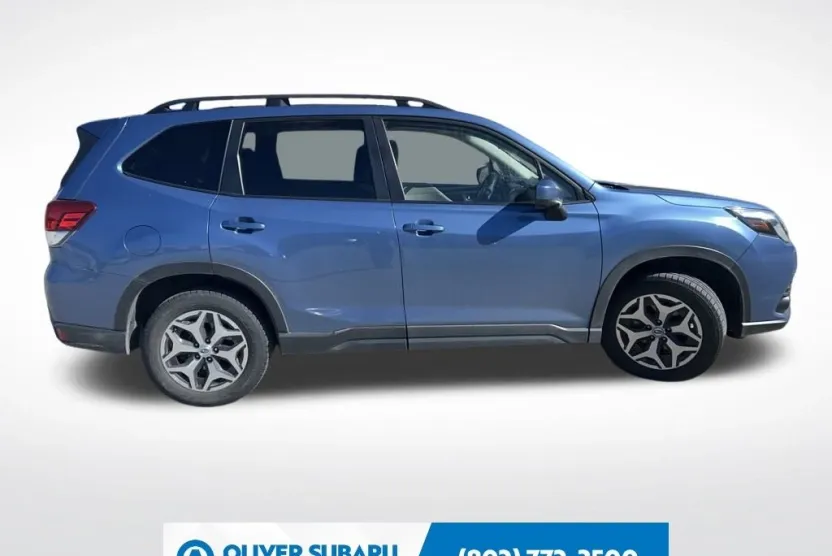2022 Subaru Forester Premium photo 1