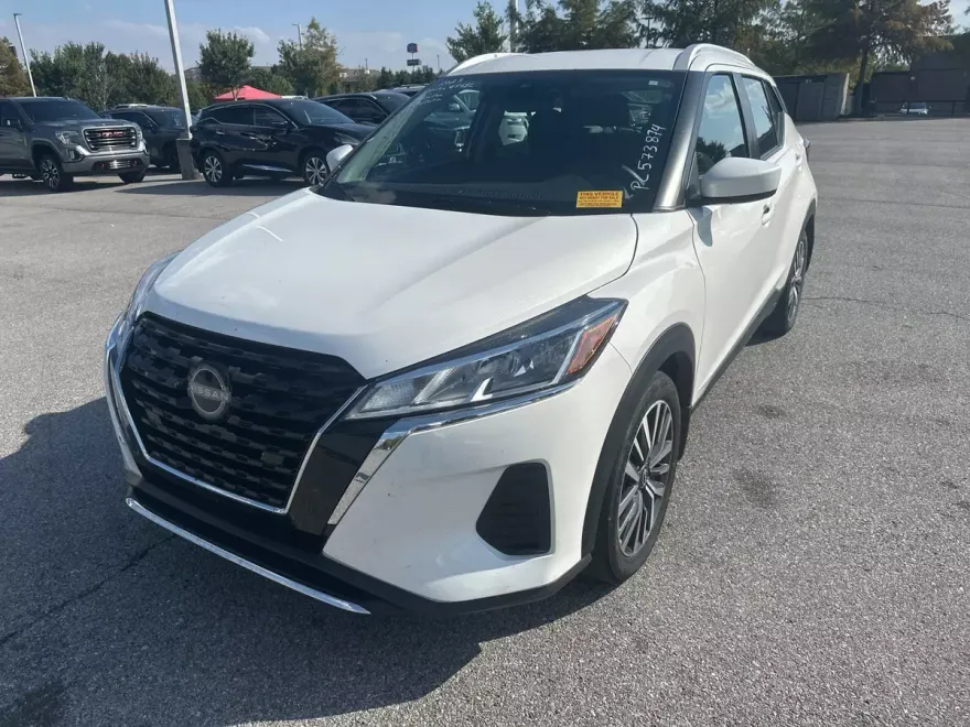 2023 Nissan Kicks SV photo 1