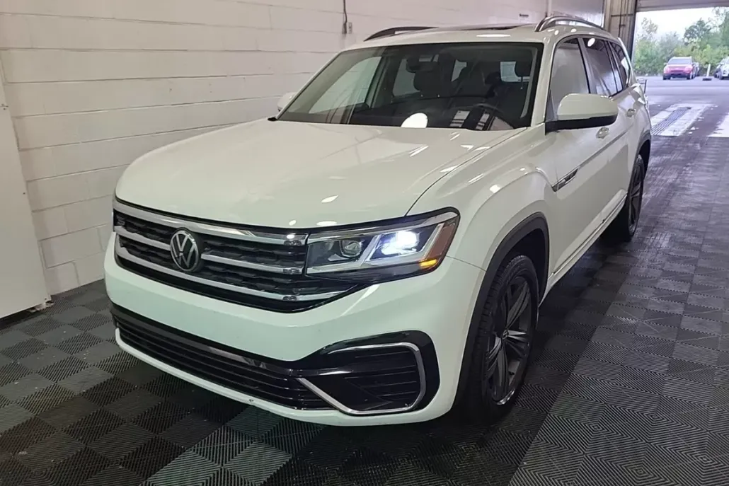 2021 Volkswagen Atlas V6 SE Technology R-Line photo 1