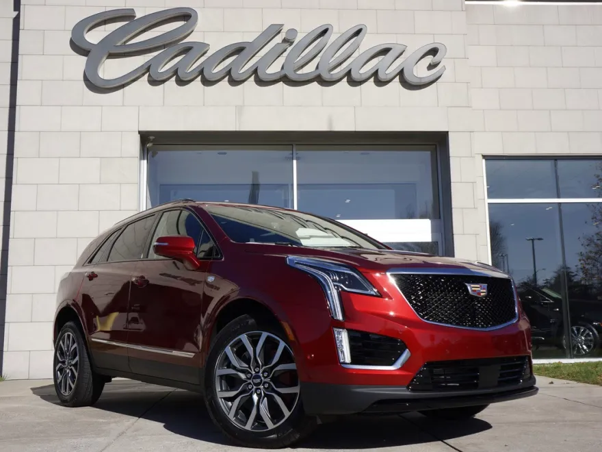 2025 Cadillac XT5 Sport photo 1