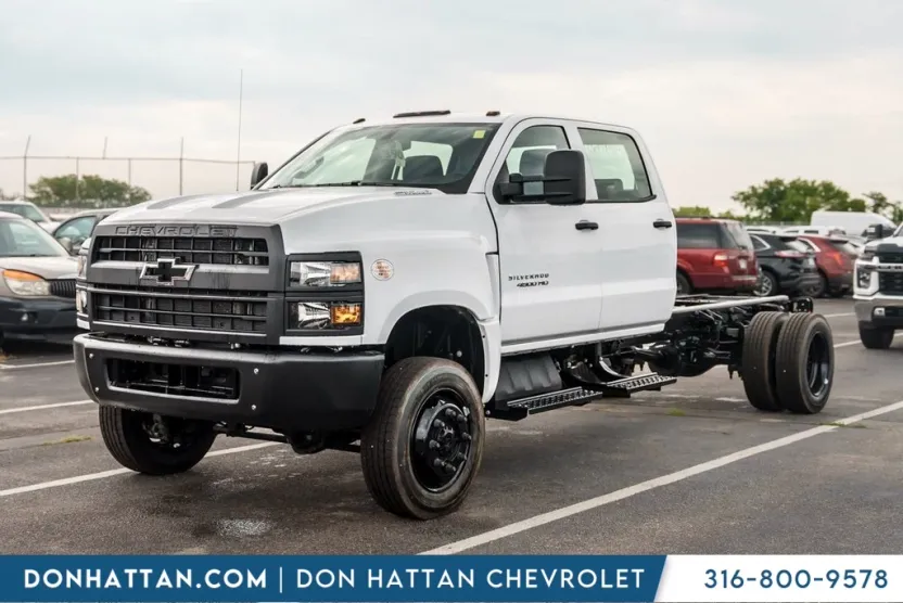 2024 Chevrolet Silverado 4500HD Work Truck photo 1