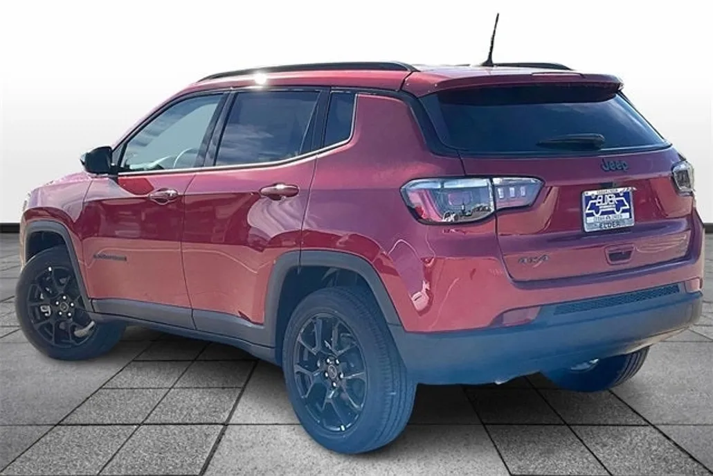 2025 Jeep Compass Latitude photo 1