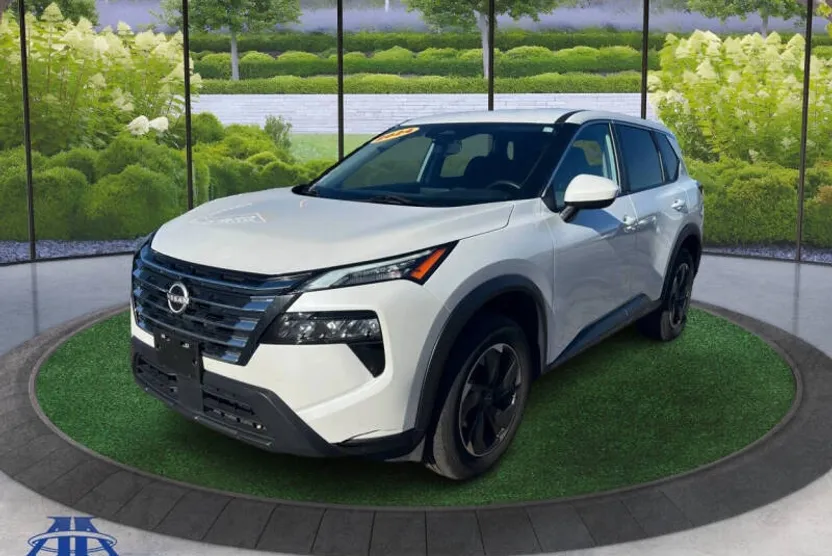 2024 Nissan Rogue SV photo 1