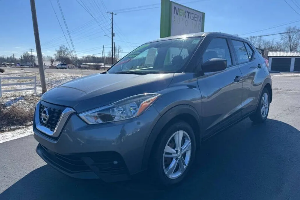 2020 Nissan Kicks S photo 1