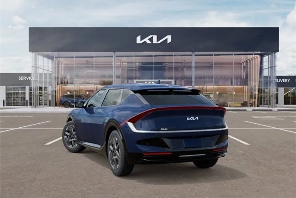 2025 Kia EV6 Light photo 1