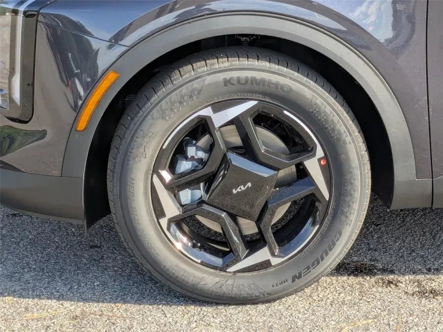 2026 Kia Sportage EX photo 1
