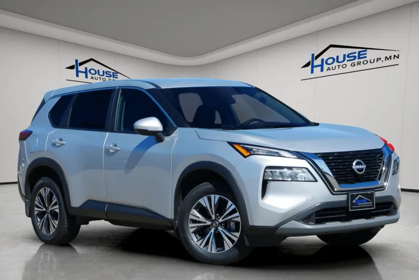2022 Nissan Rogue SV photo 1