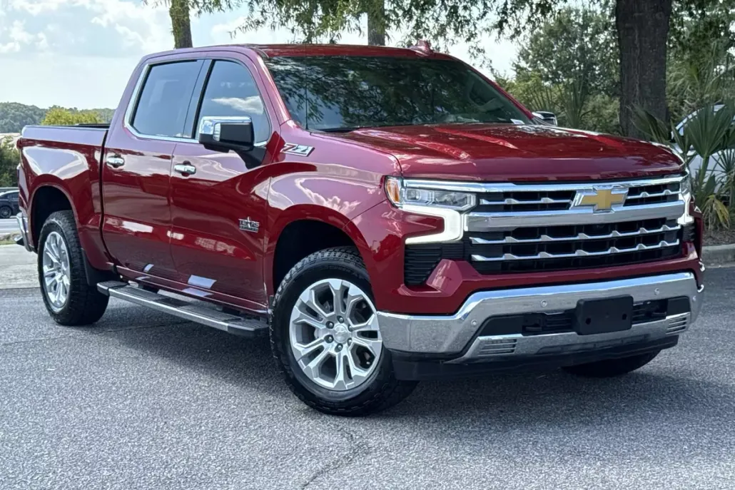 2024 Chevrolet Silverado 1500 LTZ photo 1