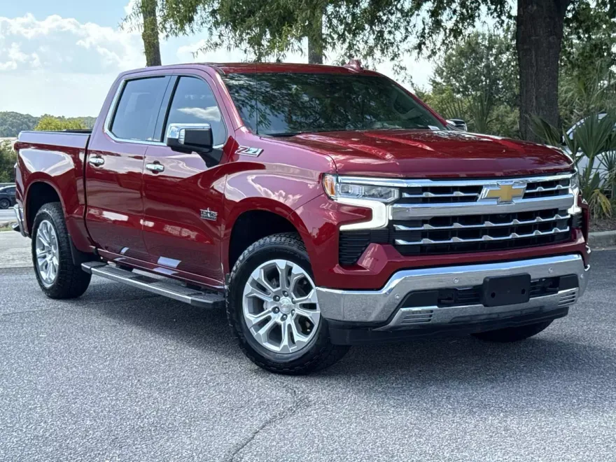 2024 Chevrolet Silverado 1500 LTZ photo 1