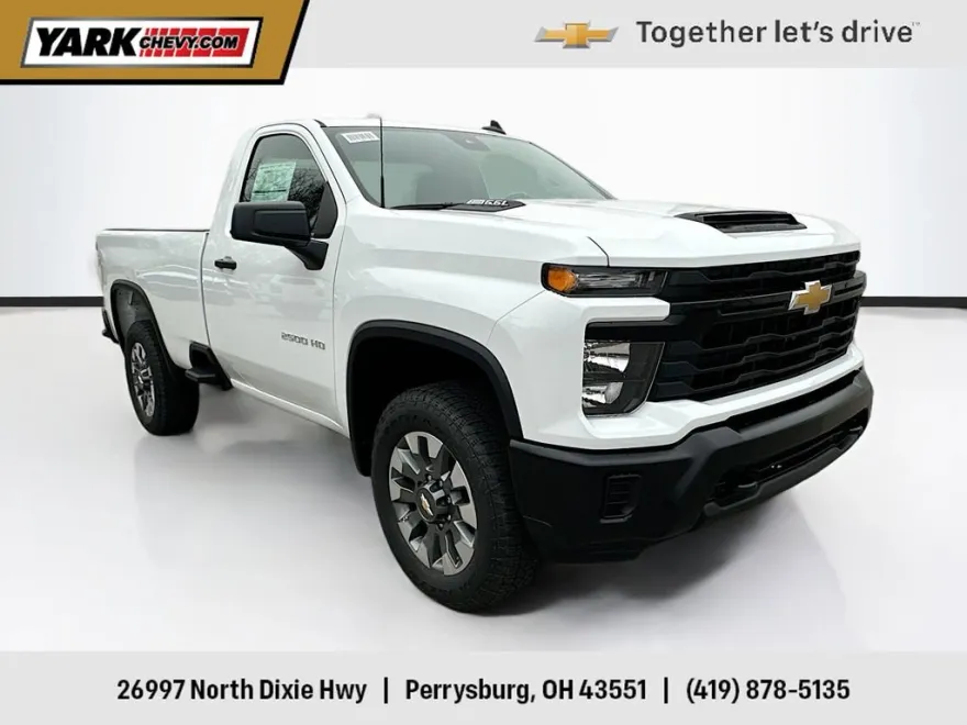 2025 Chevrolet Silverado 2500HD photo 1