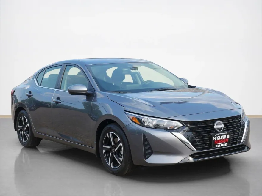 2025 Nissan Sentra SV photo 1