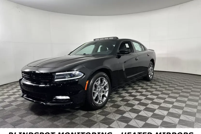 2017 Dodge Charger SXT AWD photo 1