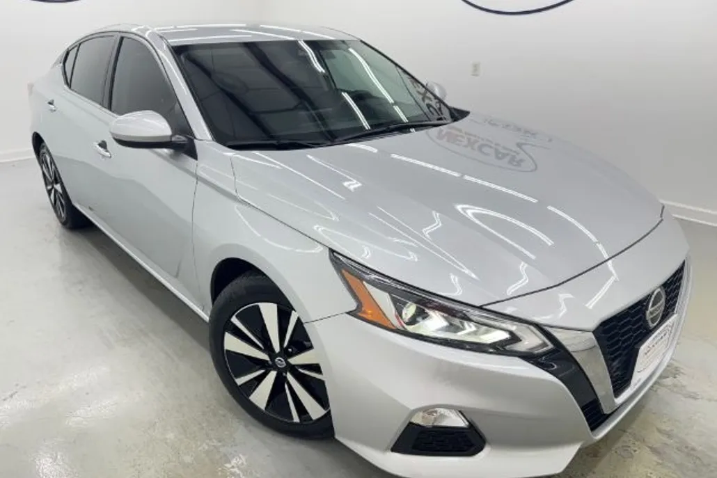 2022 Nissan Altima 2.5 SV photo 1