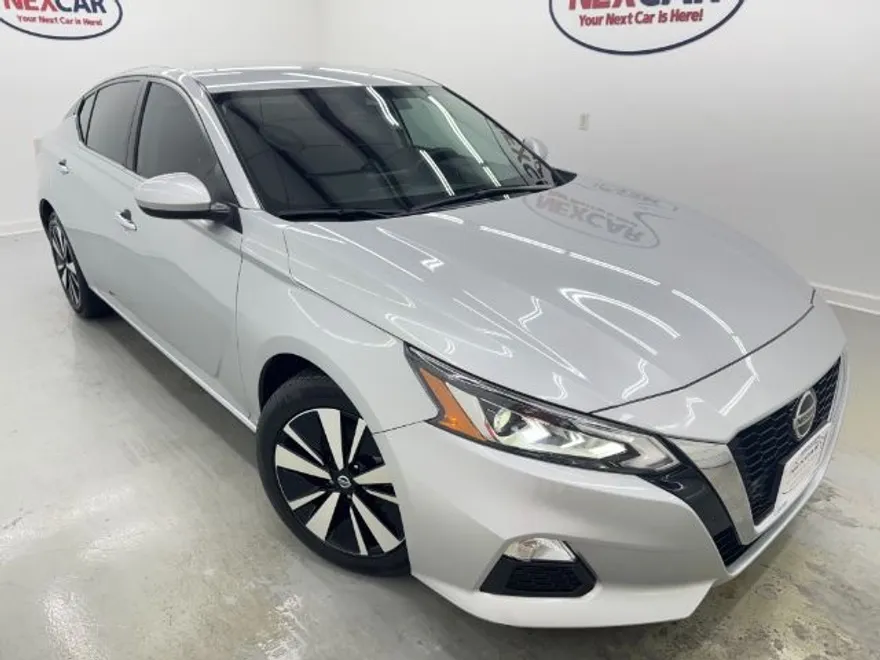 2022 Nissan Altima 2.5 SV photo 1