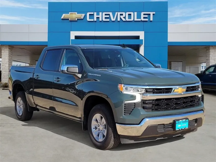 2025 Chevrolet Silverado 1500 LT photo 1
