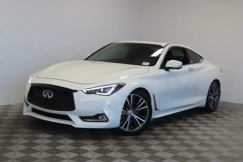 2018 Infiniti Q60 3.0t Luxe photo 1