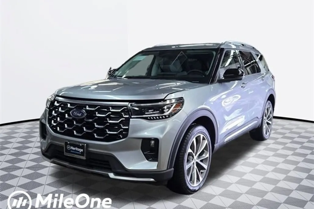 2025 Ford Explorer Platinum Sport photo 1