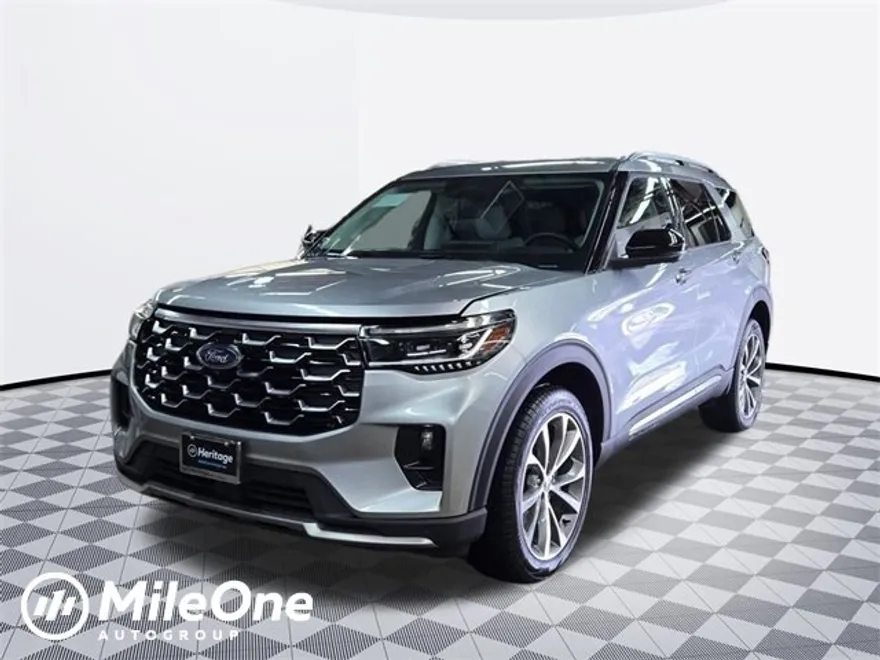 2025 Ford Explorer Platinum Sport photo 1