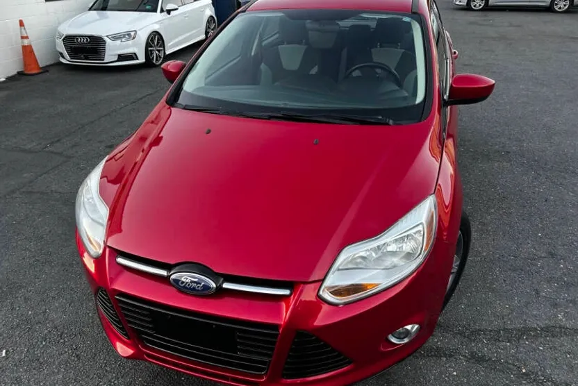 2012 Ford Focus SE photo 1
