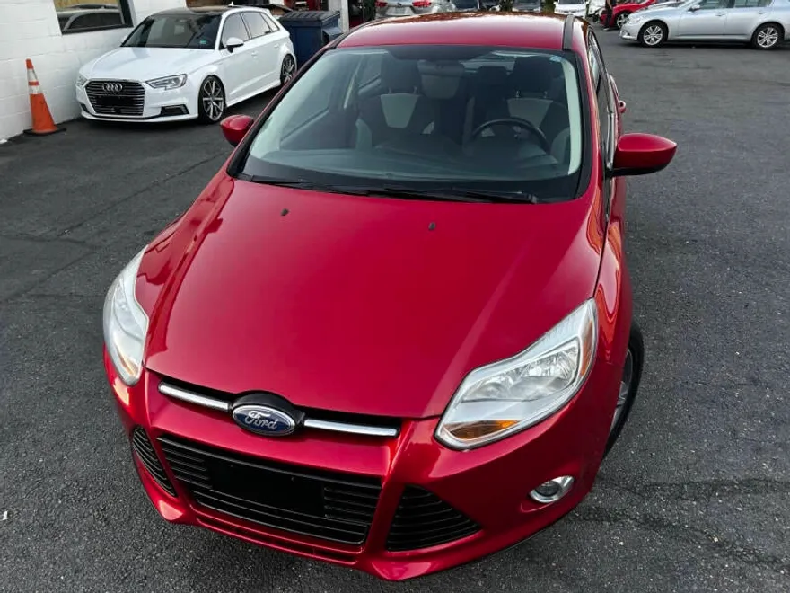 2012 Ford Focus SE photo 1