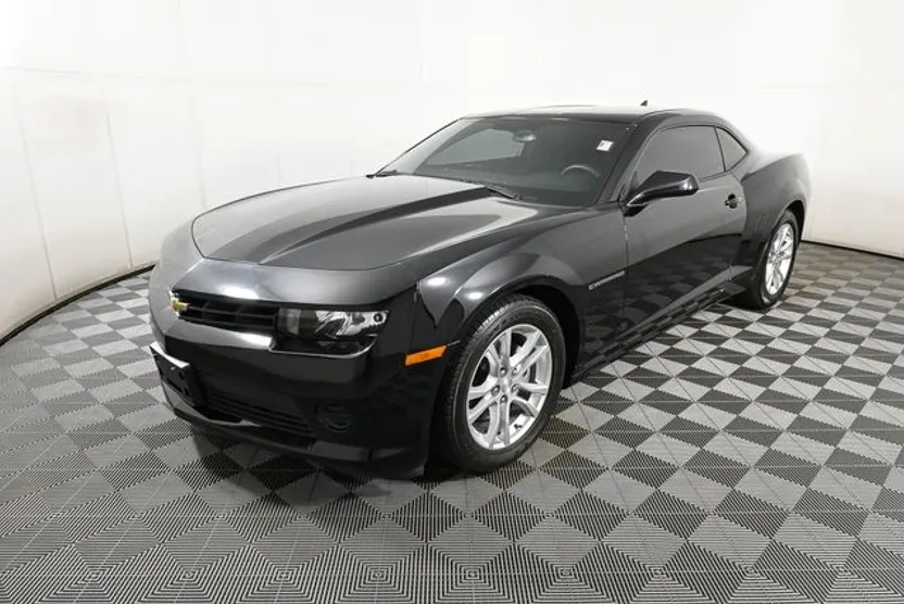 2015 Chevrolet Camaro photo 1