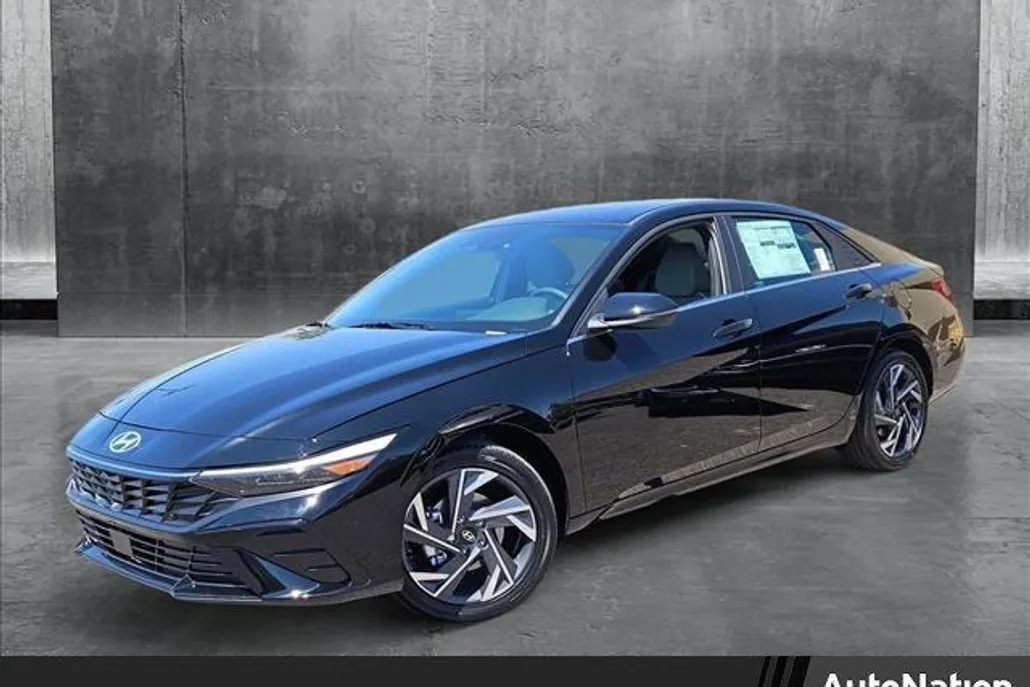 2025 Hyundai Elantra Hybrid Limited photo 1