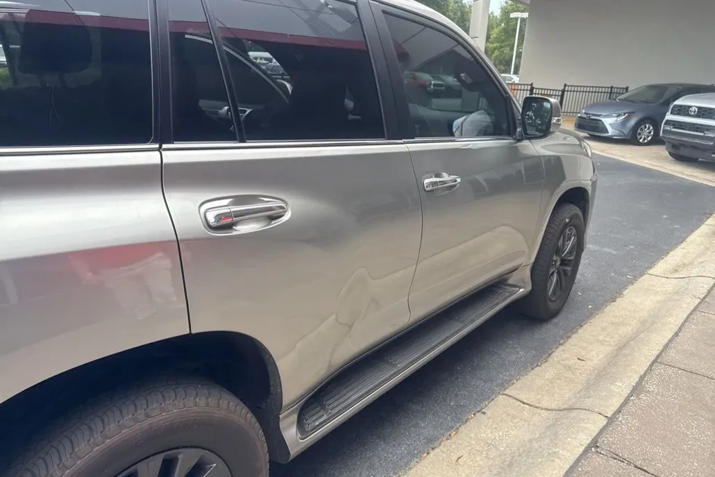 2023 Lexus GX 460 Premium photo 1