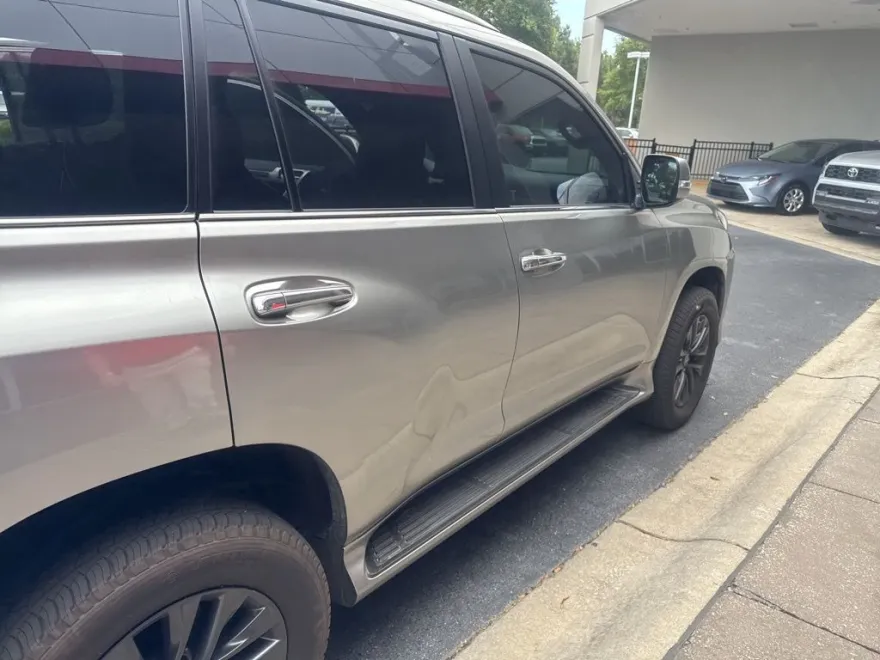 2023 Lexus GX 460 Premium photo 1