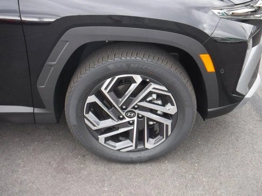 2025 Hyundai Tucson Hybrid Limited photo 1
