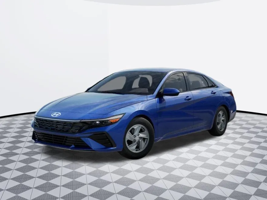 2025 Hyundai Elantra SE photo 1