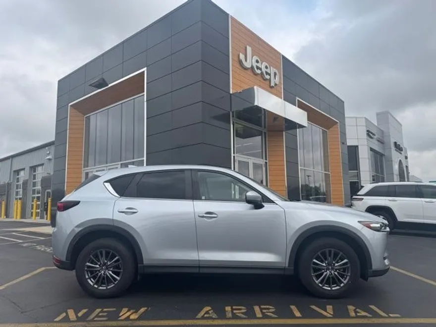 2021 Mazda CX-5 Touring photo 1