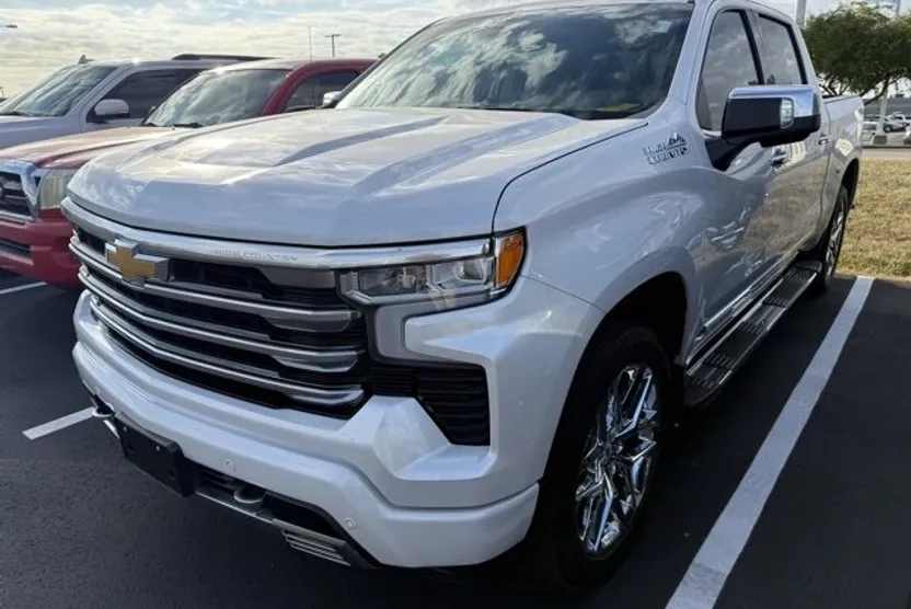 2024 Chevrolet Silverado 1500 High Country photo 1