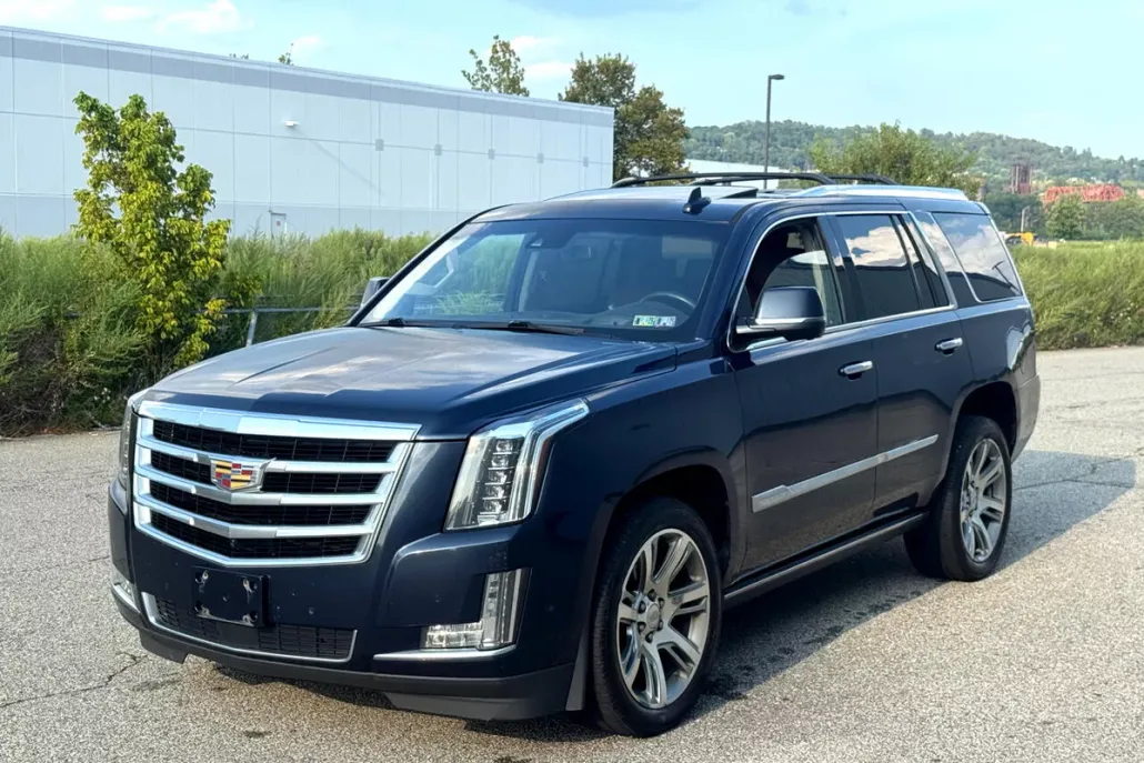 2017 Cadillac Escalade Premium Luxury photo 1