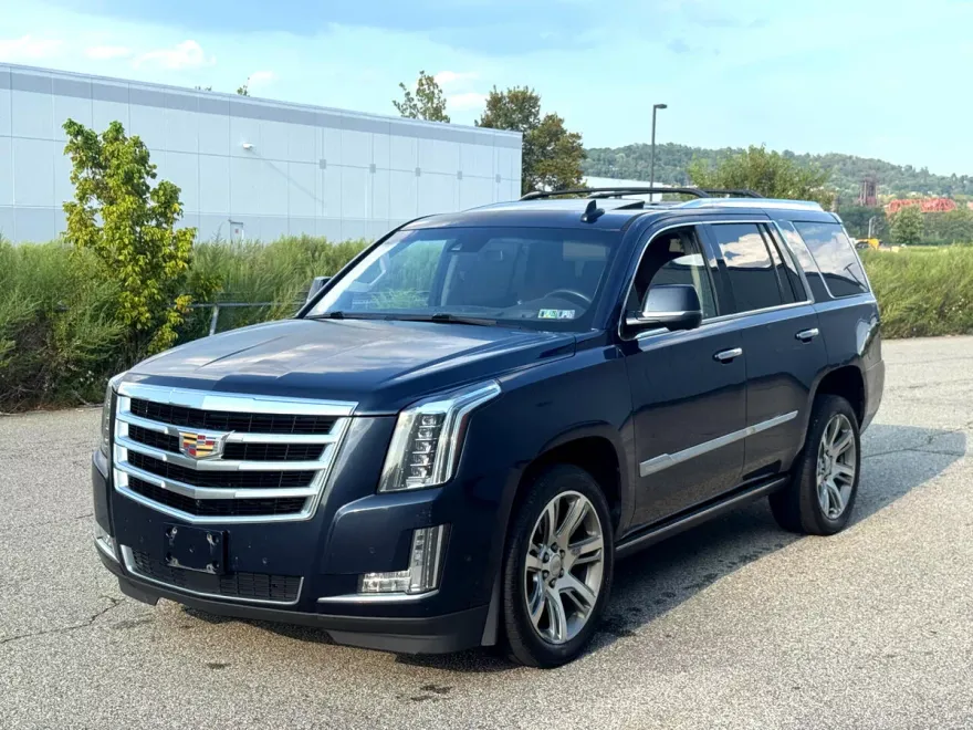 2017 Cadillac Escalade Premium Luxury photo 1